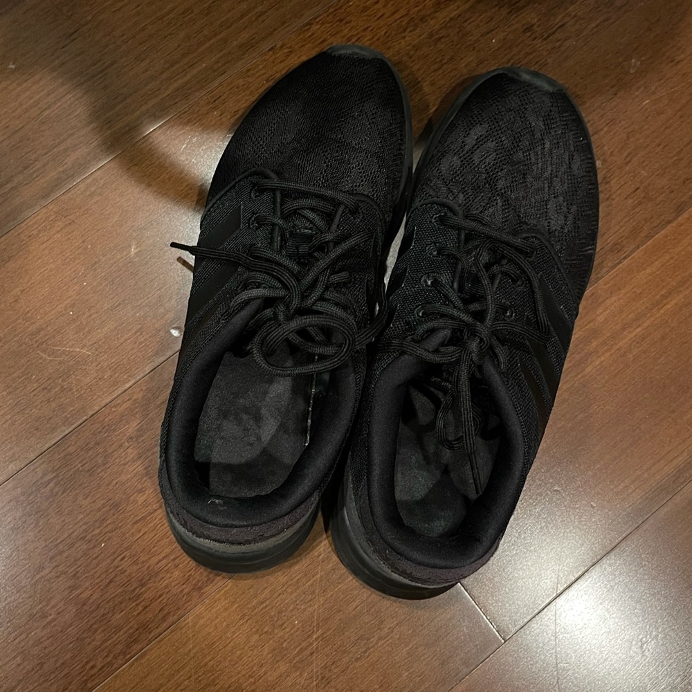 size 6 and 1/2 very cute and comfortable